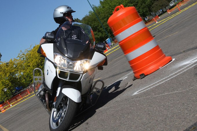 Motorcycle-Police-Skills-20